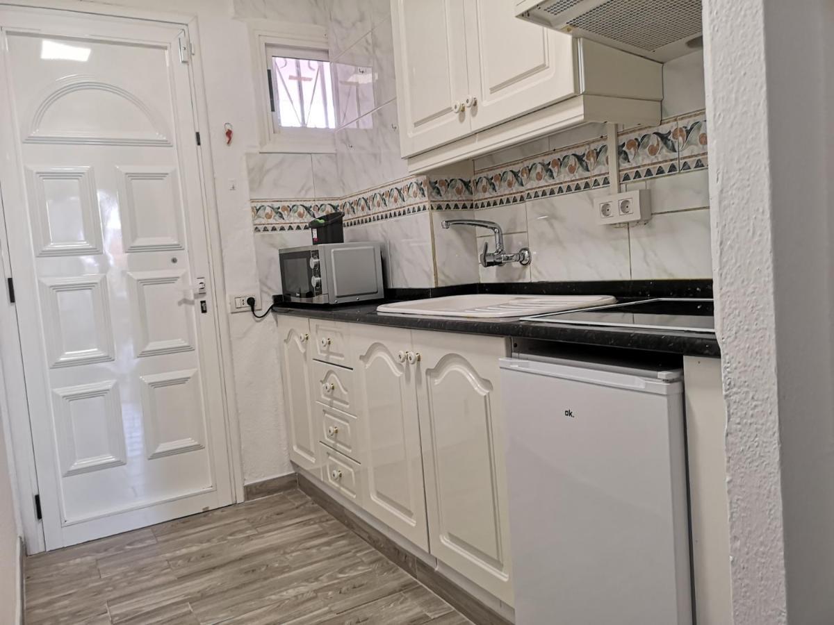 Sunny Apt With Terrace Coastal Area South Arona อาโรนา ภายนอก รูปภาพ