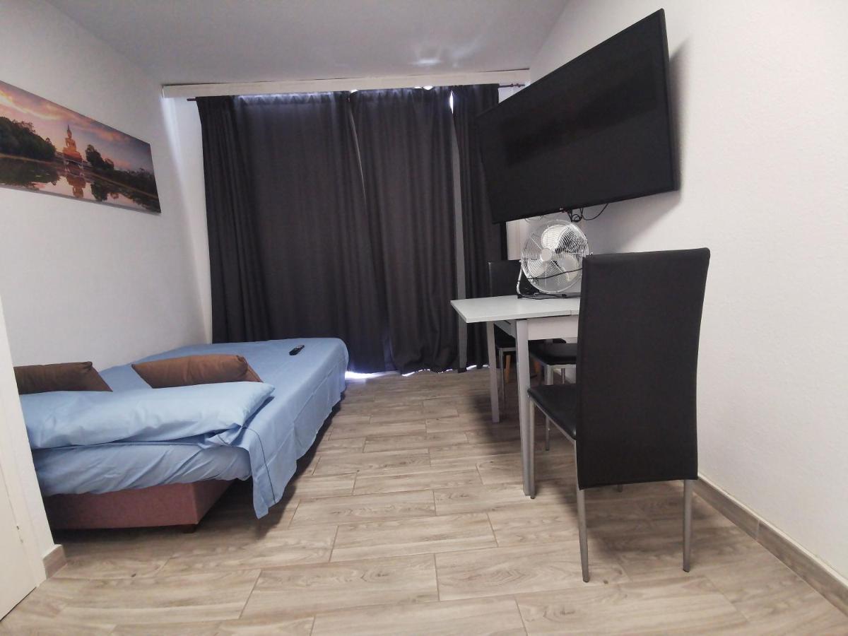 Sunny Apt With Terrace Coastal Area South Arona อาโรนา ภายนอก รูปภาพ