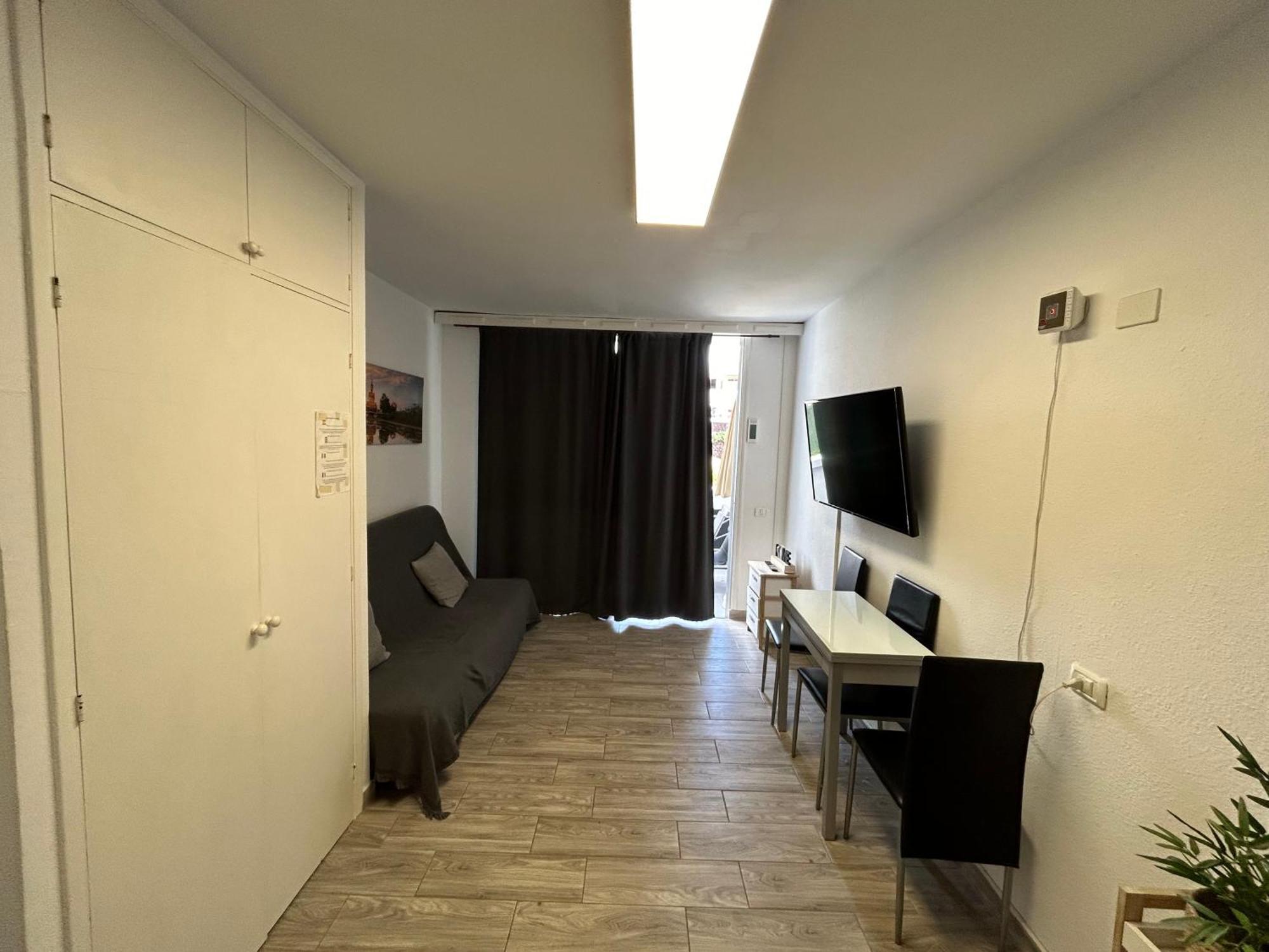 Sunny Apt With Terrace Coastal Area South Arona อาโรนา ภายนอก รูปภาพ